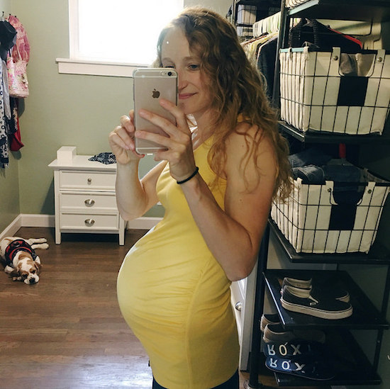 29 weeks pregnant baby bump