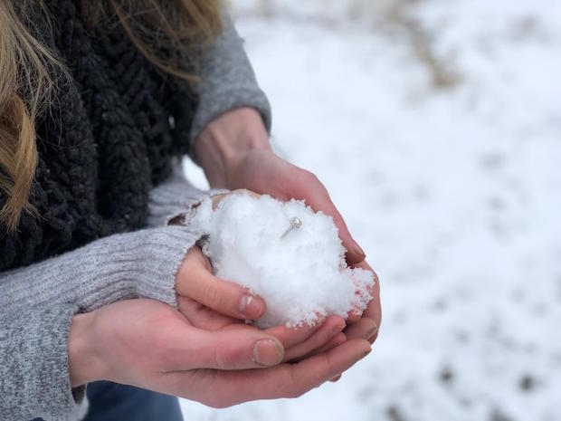Winter engagement pictures for save the dates