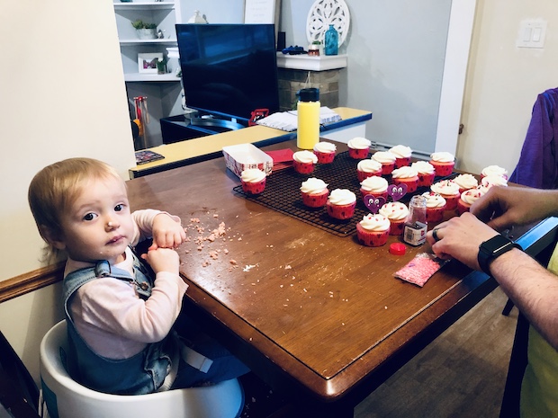 Decorating Valentine's Day Cupcakes