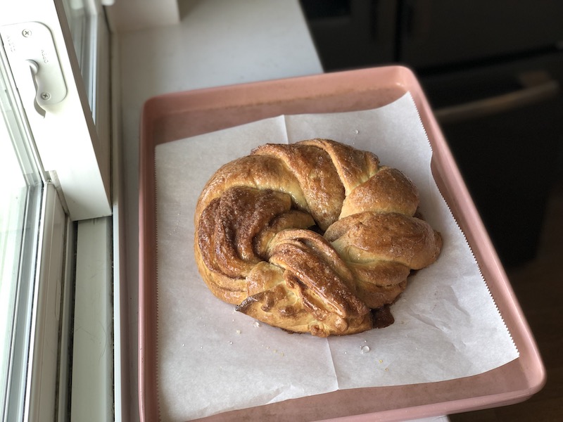 Babka shaped into a round