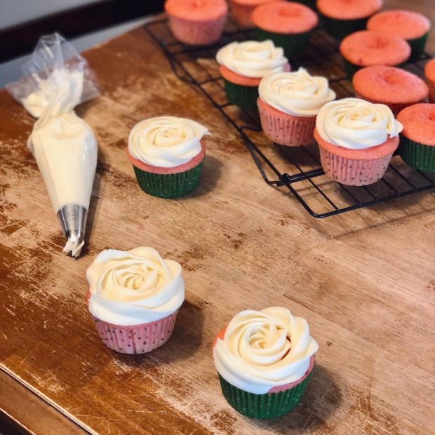 Strawberry cupcakes with vanilla buttercream roses