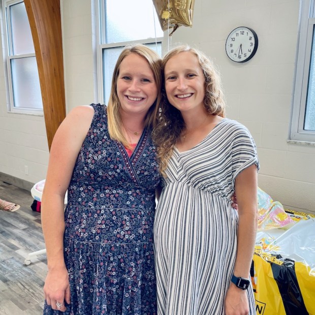 Sisters pregnant at the same time