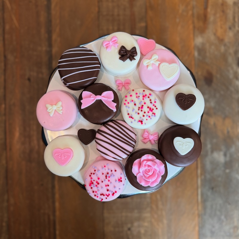 Valentine's Day chocolate covered Oreos