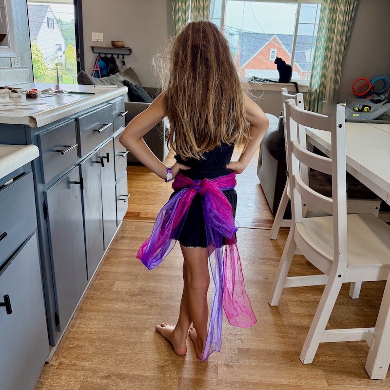 Girl with tulle tied in a bow