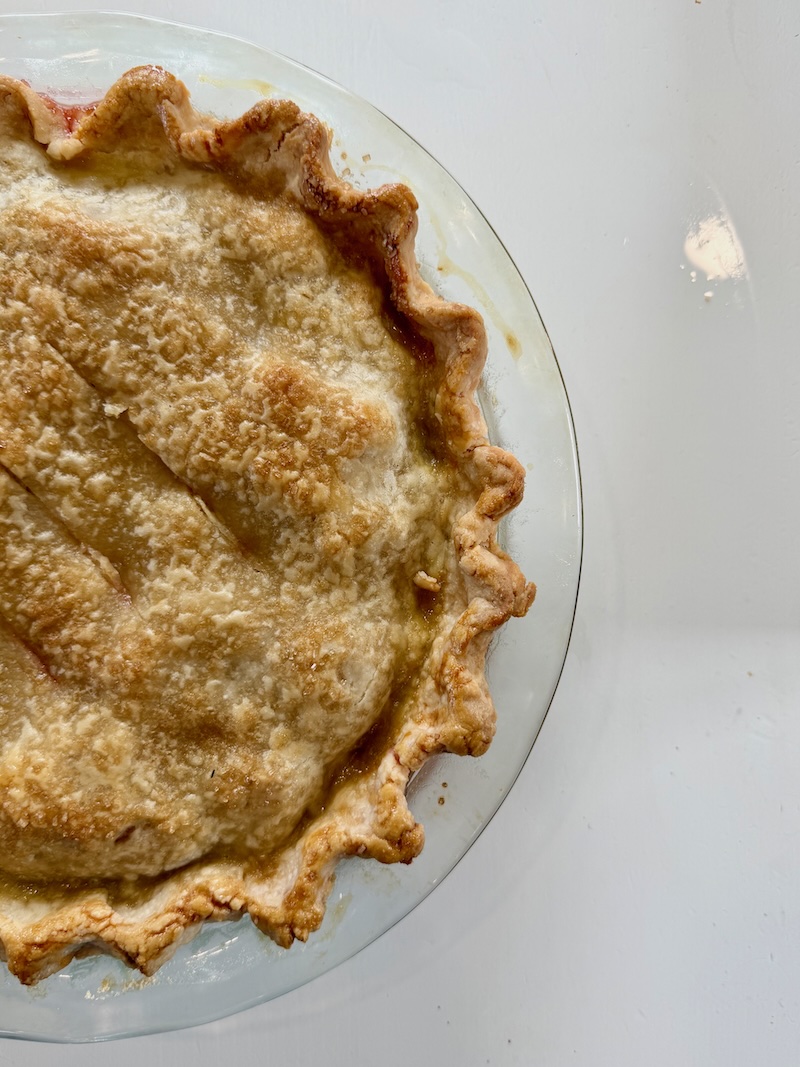 Baked strawberry rhubarb pie