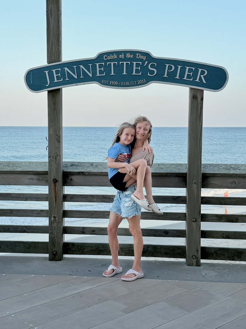 Mom and daughter on Jennette's Pier