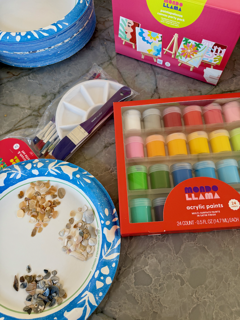 Paints and seashells